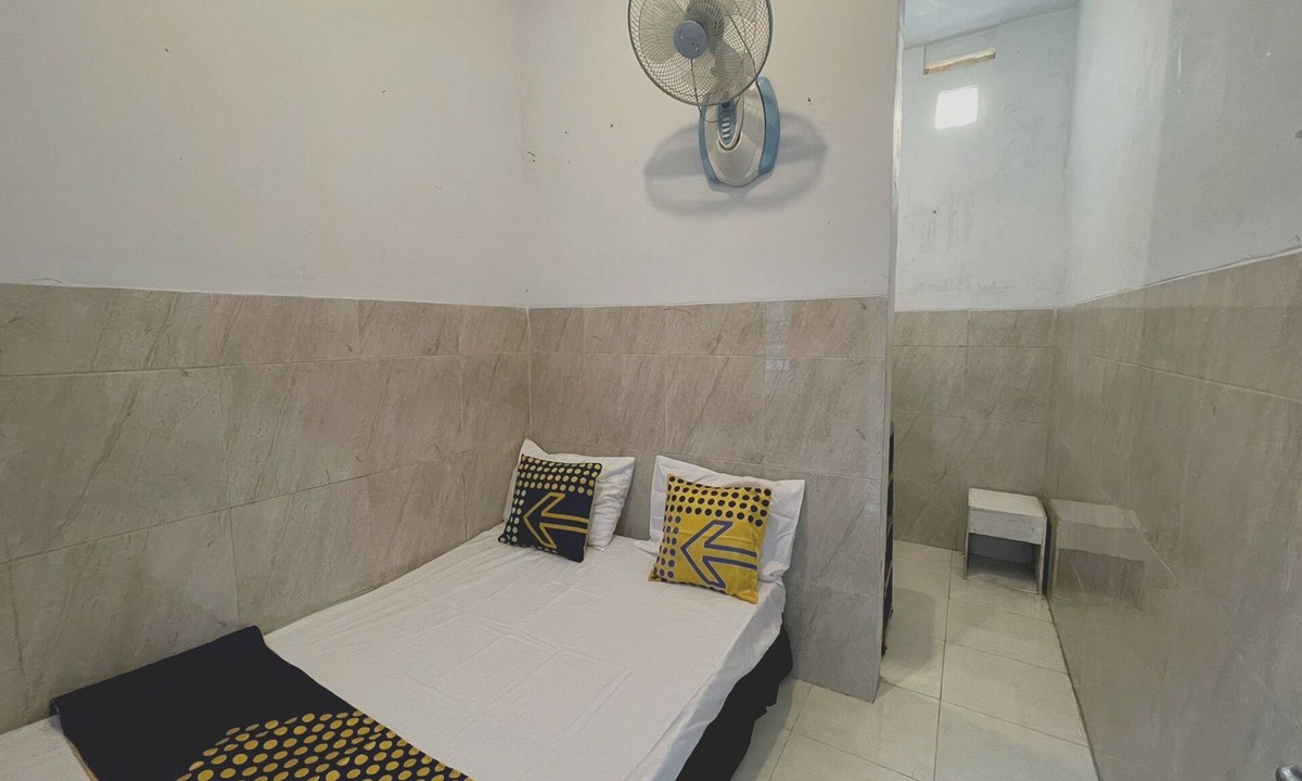 Gresik Hotel | Hotel O Karman's Sari Homestay Syariah
