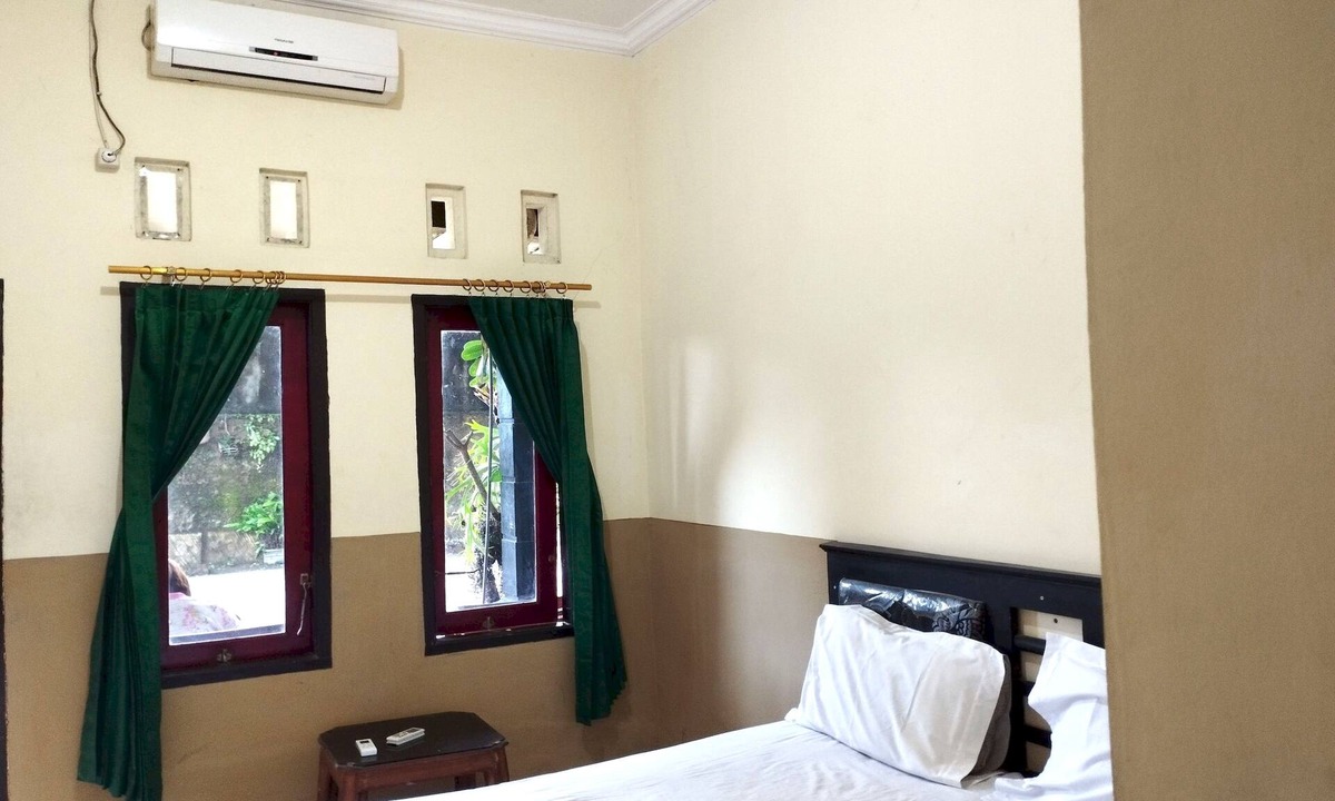 Mataram Hotel | Hotel O Kos Moncok