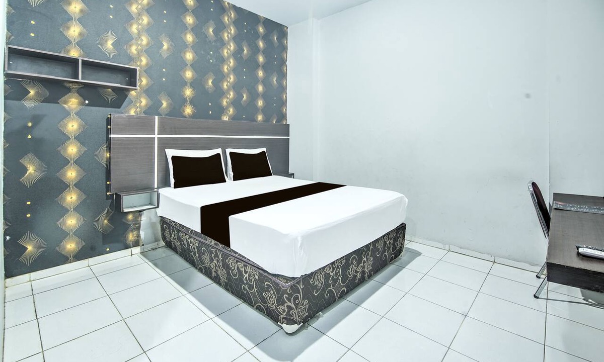 Panakkukang Hotel | Hotel O Makassar near Mall Panakukang formerly Hotel Lucky Inn Makassar