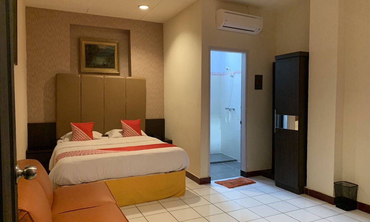 Pinrang Hotel | Hotel O Penginapan Fauziah Syariah Near Mesjid Taqwa Mamminasae