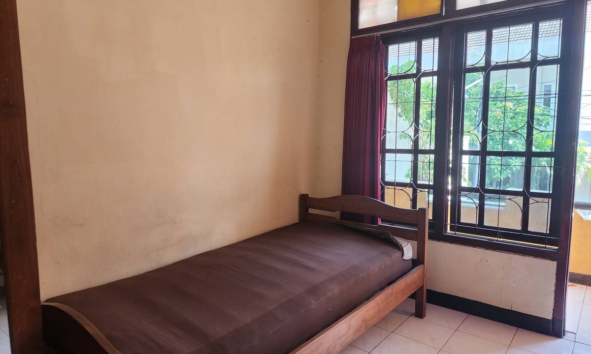Siwalankerto Hotel | Hotel O Regina Homestay Syariah