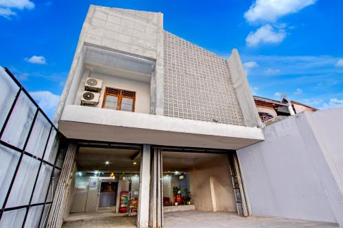 Tegal Hotel | Hotel O Tegal near near Pacific Mall Tegal formerly Hugo Suites Family