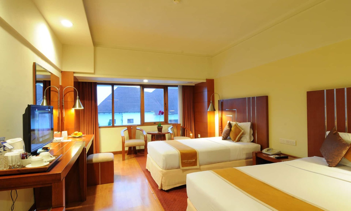 Astana Anyar Hotel | Hotel Savoy Homann