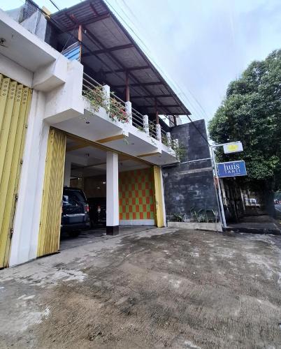 Jember House | Huis TANTI Homestay Jember