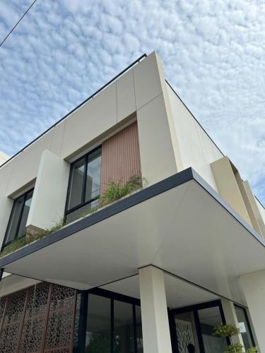 Padang House | Pavo Guest House