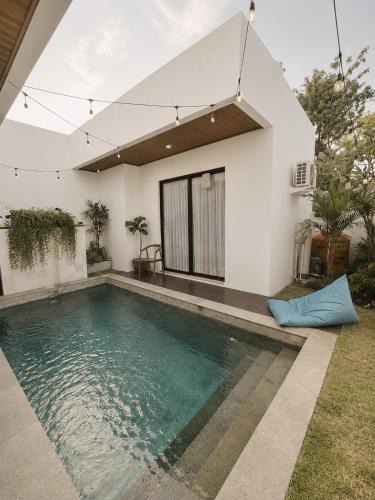 Ungasan Villa | Indah Villa Ungasan 2 Pool Escape Near Melasti