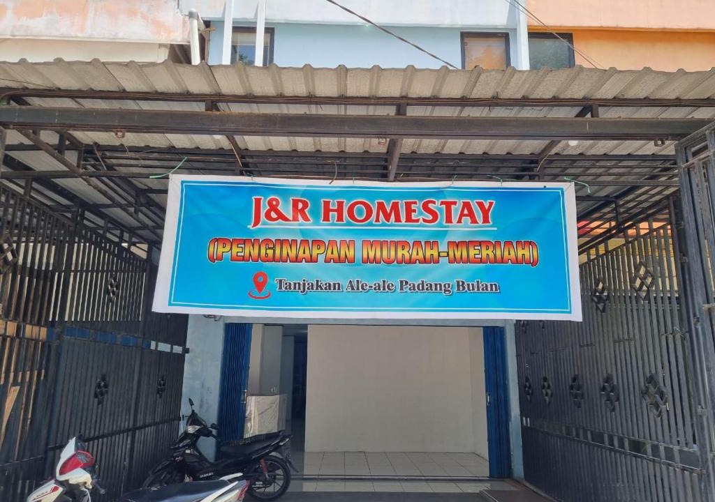 Waena House | J&R Home Stay Penginapan Murah Meriah.