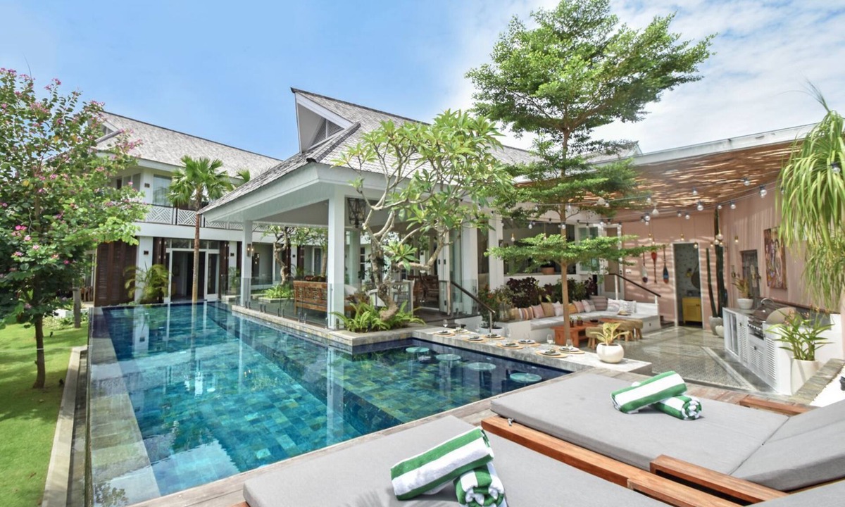 Berawa Villa | Kasianda House - Seven Bedroom Villa, Sleeps 18