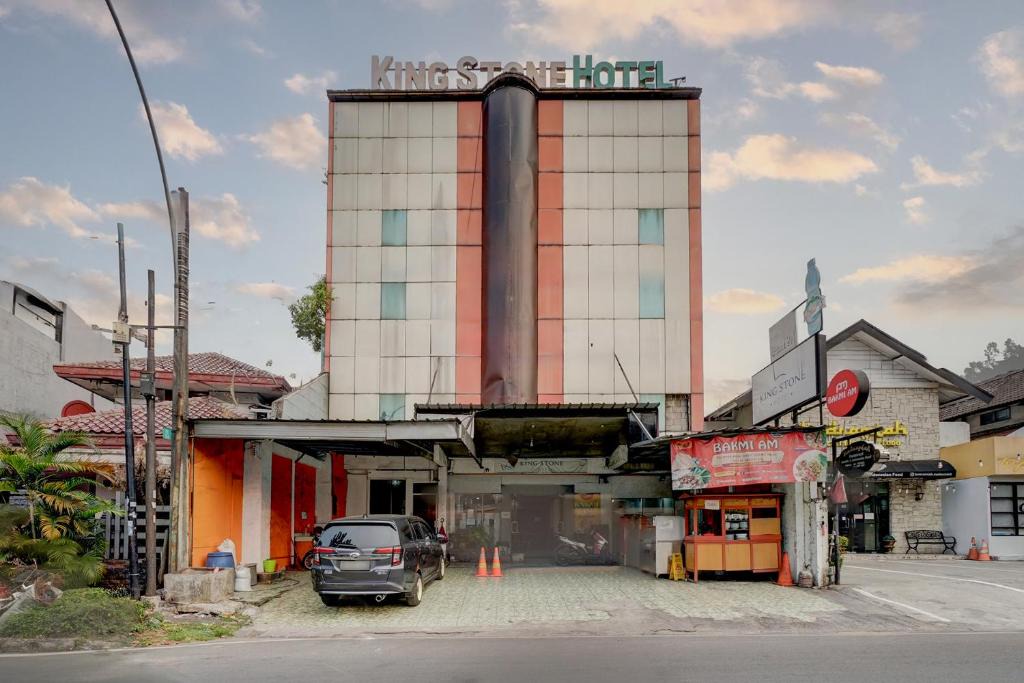 Ciputat Hotel | Kingstone Bintaro By ARBA