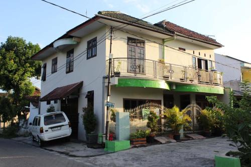 Kalipuro House | Kost&Guesthouse Tirza