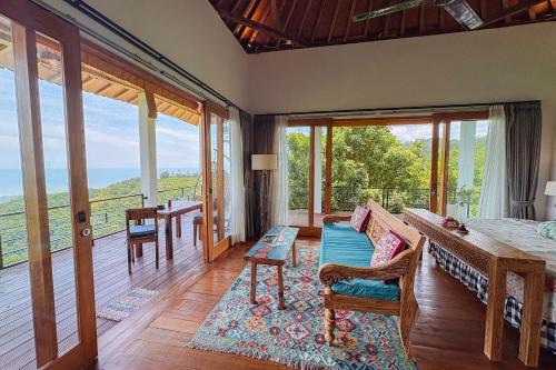 Cempaga Villa | LiRi Villa - Ocean, hills, valley view