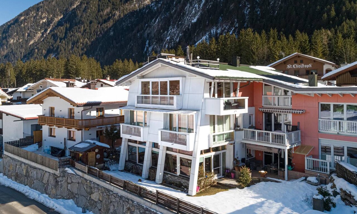 Mayrhofen Apartment | Lovely flat near the Ahorn and Penkenbahn cable cars