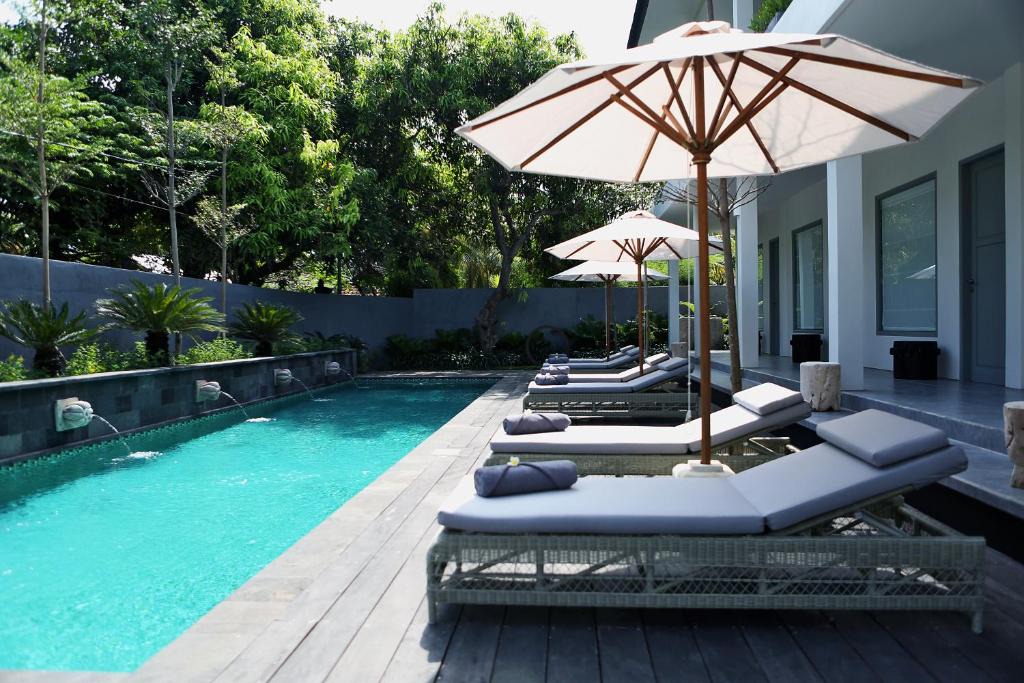 Lovina Hotel | Lovinalife Room & Cafe