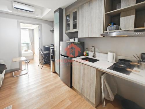 Cilandak Apartment | Luxury 1BR Fatmawati CC Apt Pool, Gym, Wi-Fi