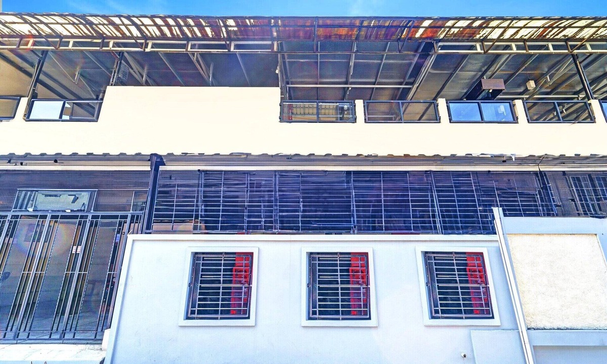 Sukajadi House | Luxury Deluxe DBL Retreat W/Free WiFi and Parking