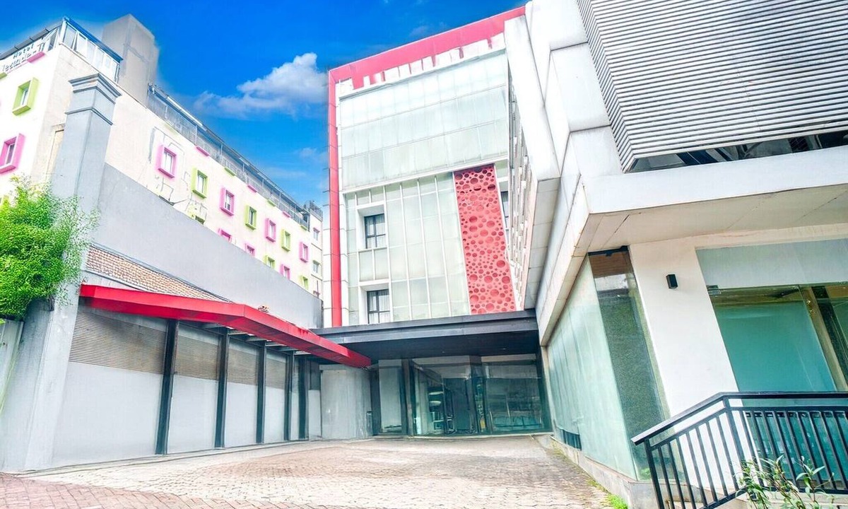 Gambir House | Luxury Deluxe DBL Retreat W/Free WiFi and Parking