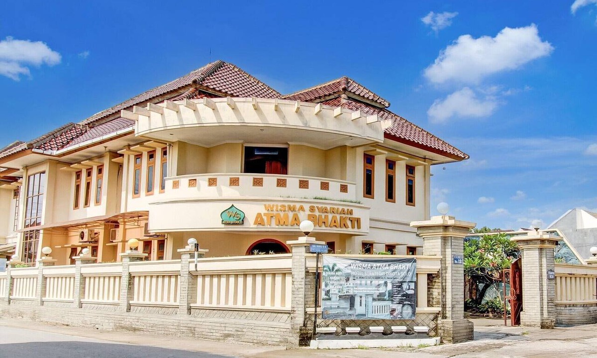 Laweyan House | Luxury Deluxe DBL Retreat W/Free WiFi and Parking