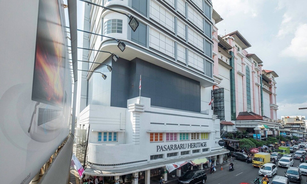 Astana Anyar House | Luxury Deluxe Double Retreat with Free WiFi