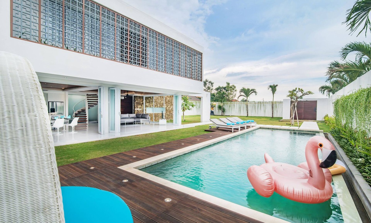 Sunset Road House | Luxury Elegant Villa Centre Of Seminyak