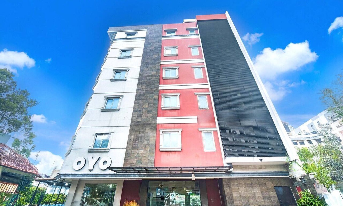 Old Jakarta House | Luxury Twin Stay with Free WiFi and Parking