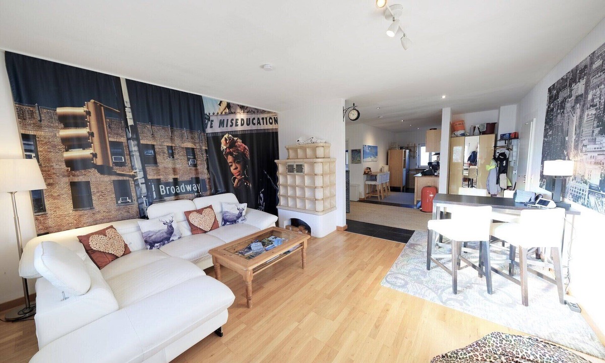 Feldkirchen-Westerham Apartment | Modern cozy holiday apartment with wifi and int. IPTV garden EC