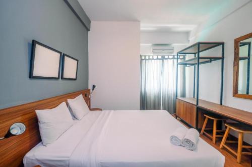 Pondokcina Apartment | Modern Furnished @ 1BR Margonda Residence 1 Apartment By Travelio