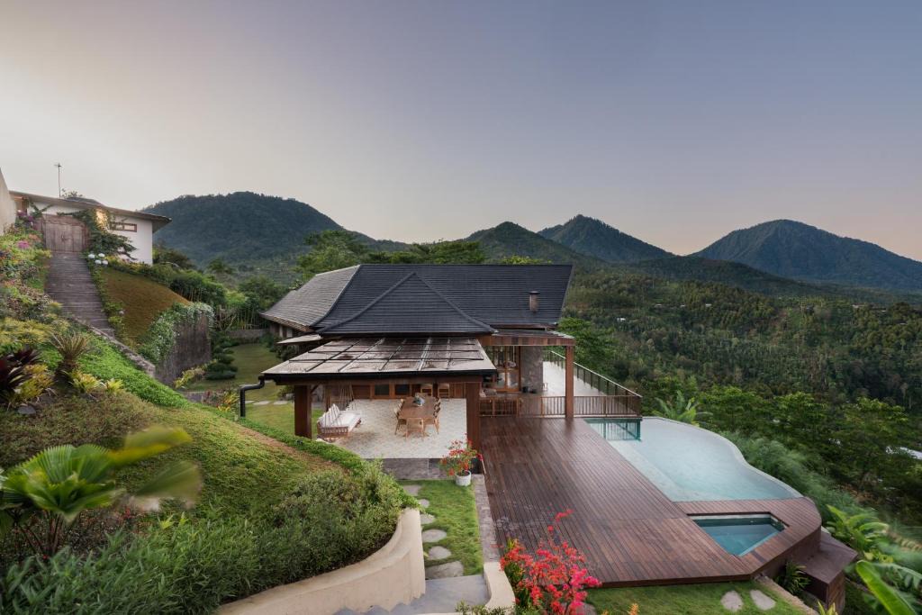 Munduk Villa | Munduk Mountain Estate - Serene Mountain Retreat
