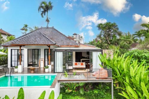 Petulu Villa | Oasis Villa by DH - Quiet Jungle Escape in Ubud with Garden and Open-Air Bath