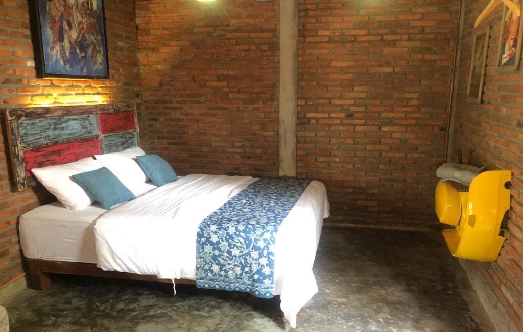 Banjarasri House | Omah Dhalang, Ethnic Java House with Nature View