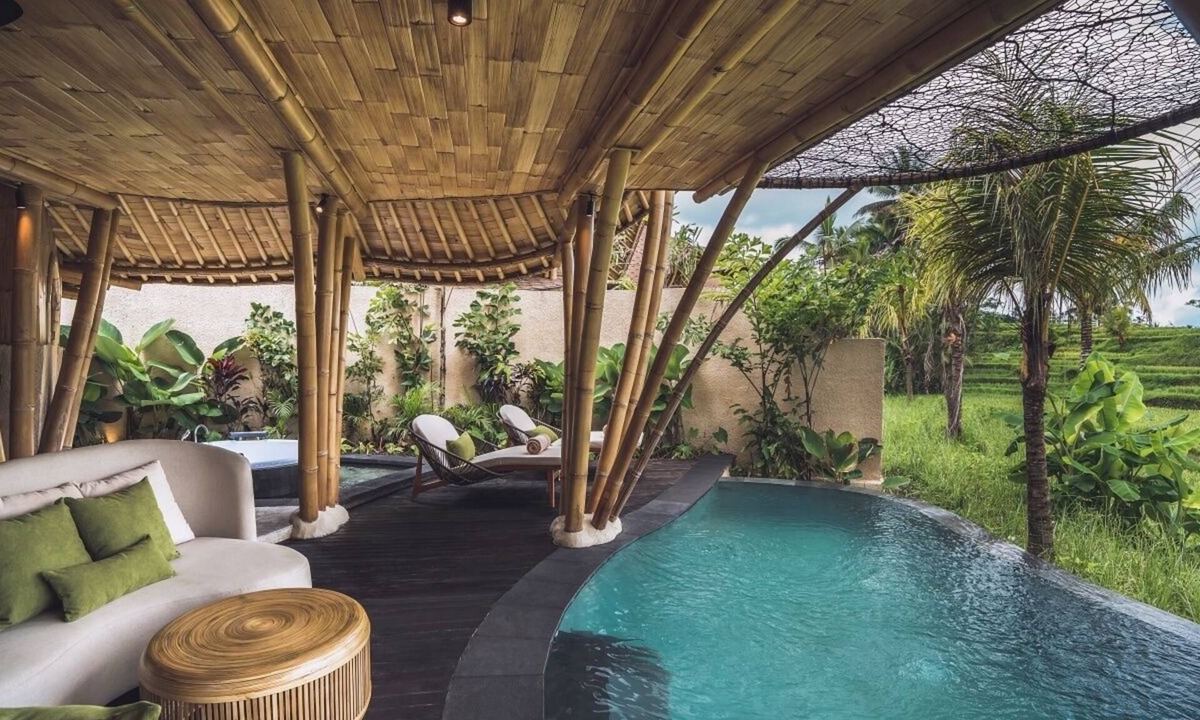 Kenderan House | One Bedroom - Tropical Bamboo Retreat for a Peaceful Escape
