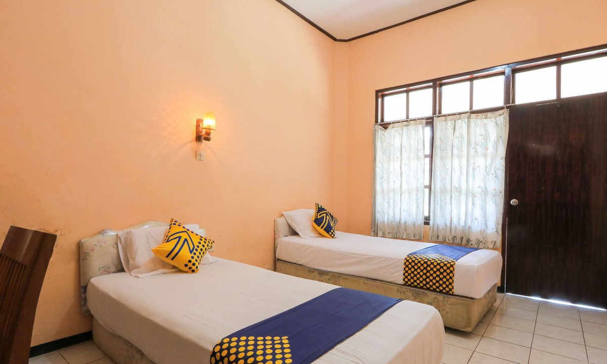 Kalibaru Hotel | OYO 2465 Hotel Raung View