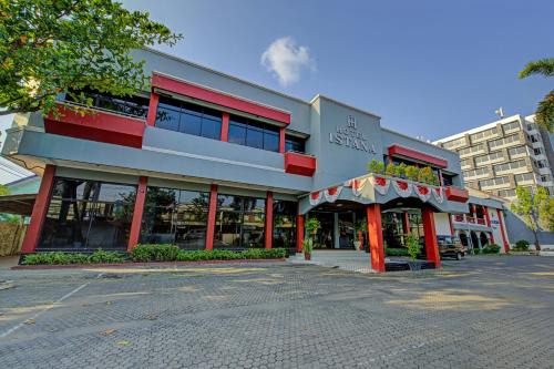 Pekalongan Hotel | OYO 3934 Hotel Istana