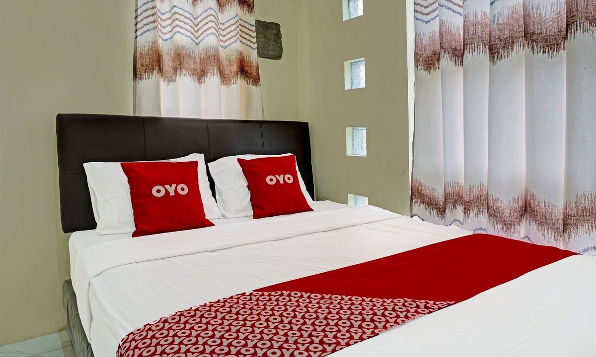 Dinoyo Hotel | OYO 91707 Jannah Homestay Syariah
