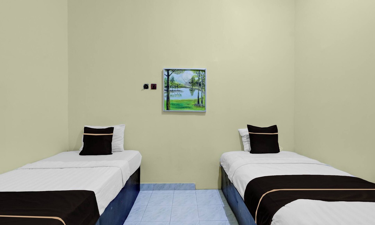 Banguntapan Hotel | OYO 95136 Jec Plumbon Homestay Syariah