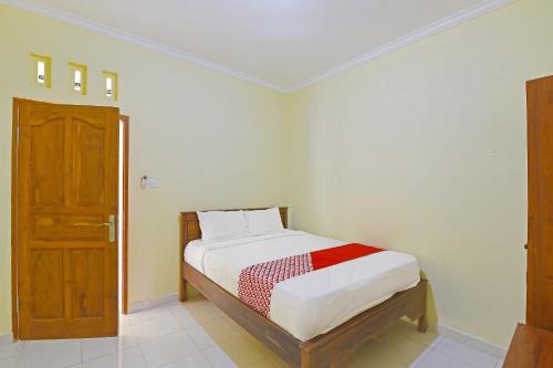 Kampial Hotel | OYO Life 90675 Ld Residence