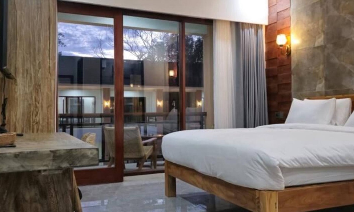 Gili Trawangan Hotel | Pine Tree Beach Hotel