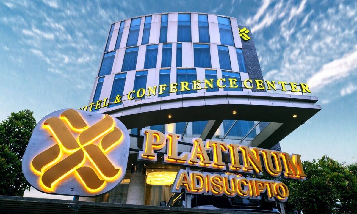 Depok Hotel | Platinum Adisucipto Hotel & Conference