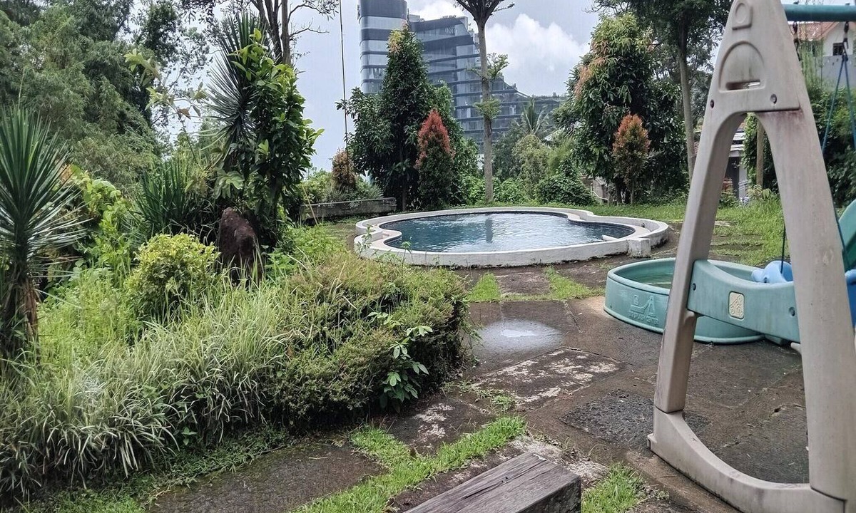 Ciburial House | Pondokan Balcony Double Suite