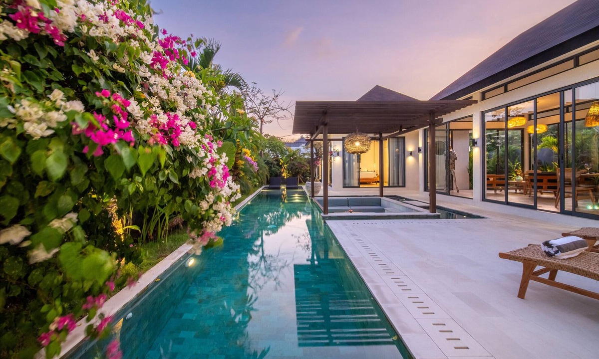 Ungasan Villa | Private Pool Outdoor Showers Near Beaches