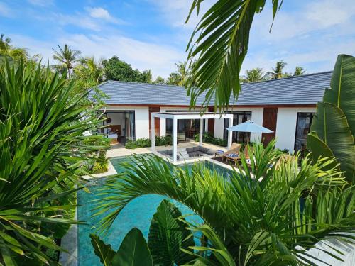 Melaya Villa | Private Villa with 60 m2 Infinity Pool 70m from Beach West Bali