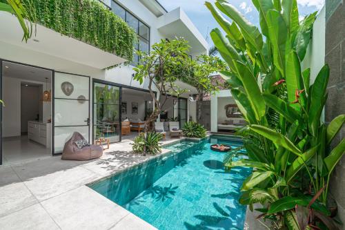 Berawa Villa | Puri Senang - Modern Pool Villa, 6 Mins to Berawa Beach & Finns