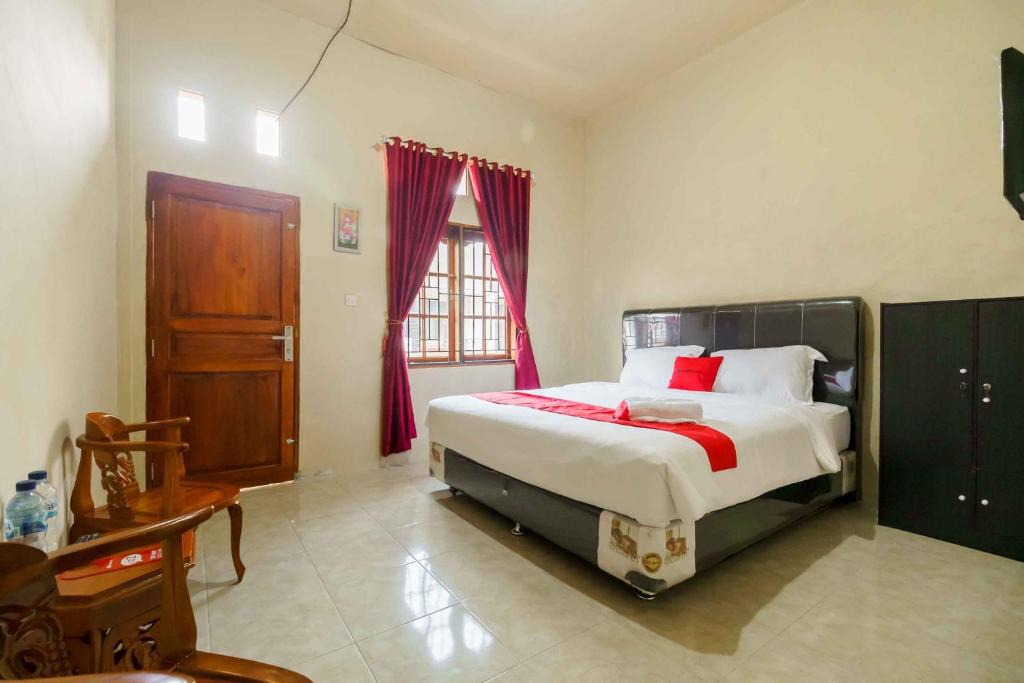 Berastagi House | RedDoorz near Bukit Kubu Berastagi