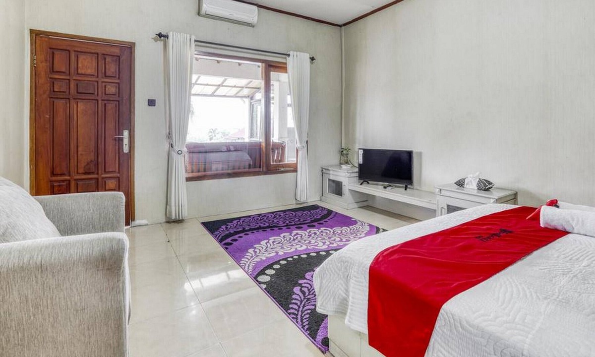 Lawang Hotel | RedDoorz Plus @ Purwodadi