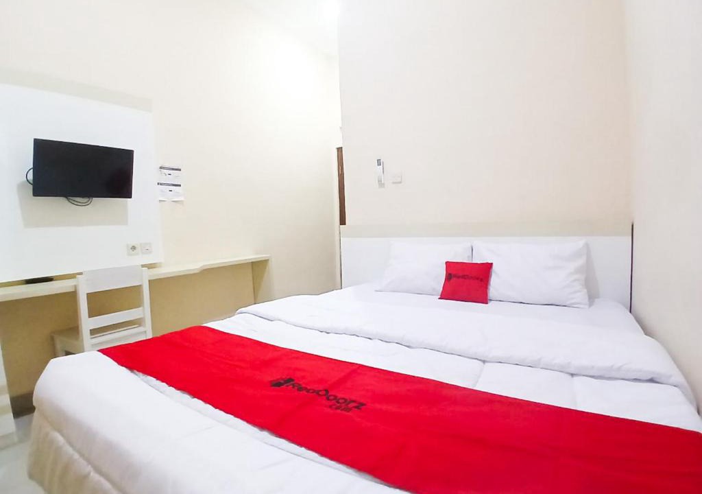 Yogyakarta House | RedDoorz Syariah at Homestay Syariah Attin Tugu Jogja