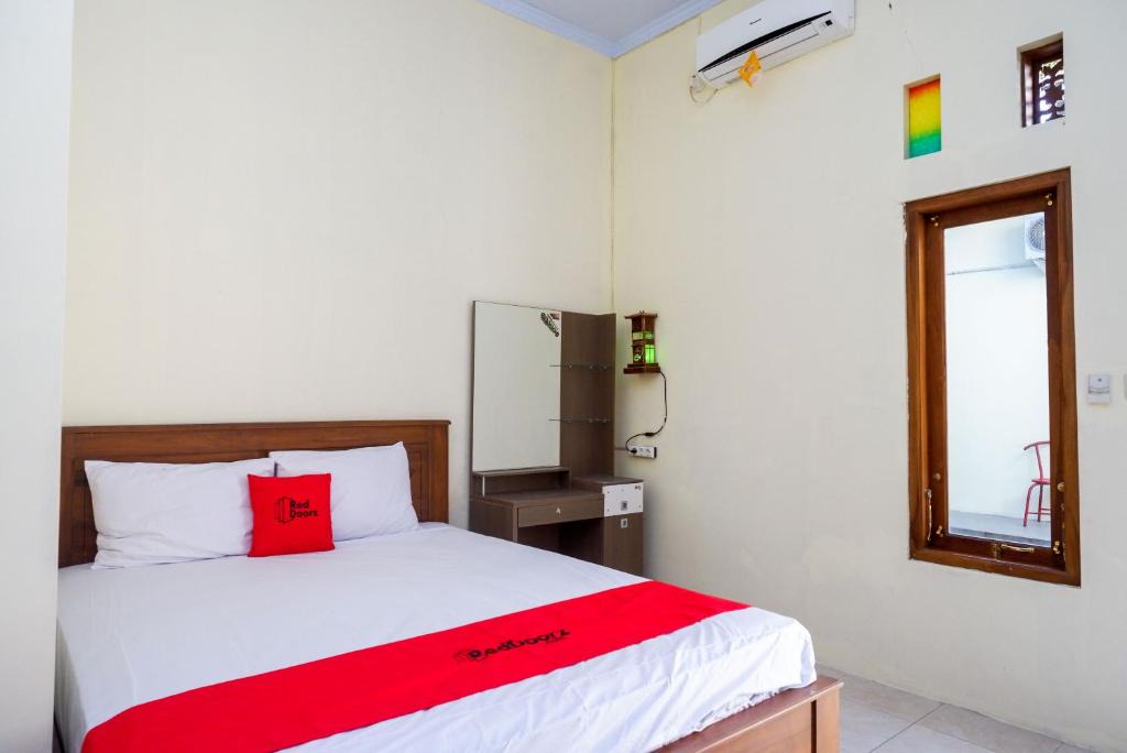 Banaran Hotel | RedDoorz Syariah at Umbul Ponggok Waterpark Klaten