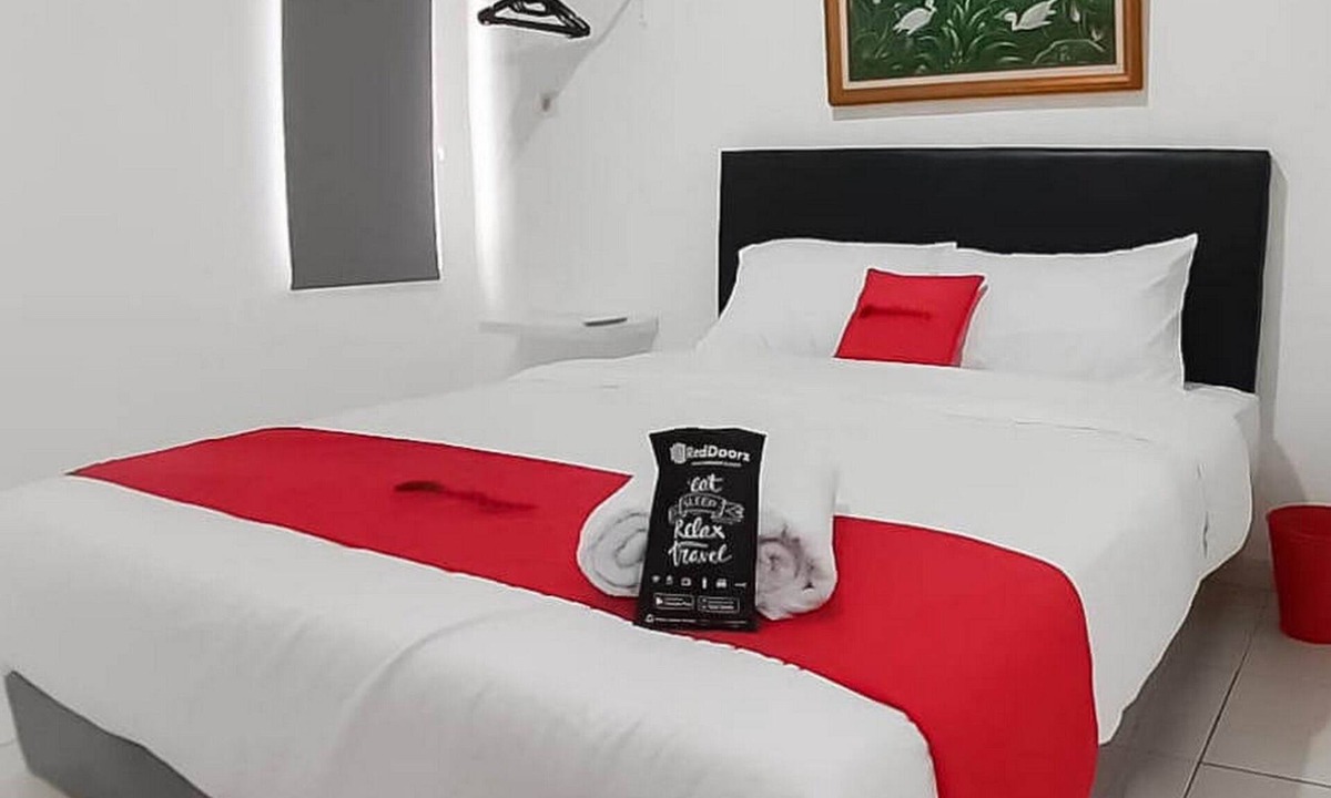 Cibodas Hotel | RedDoorz Syariah @ Jl Raya Sukabumi