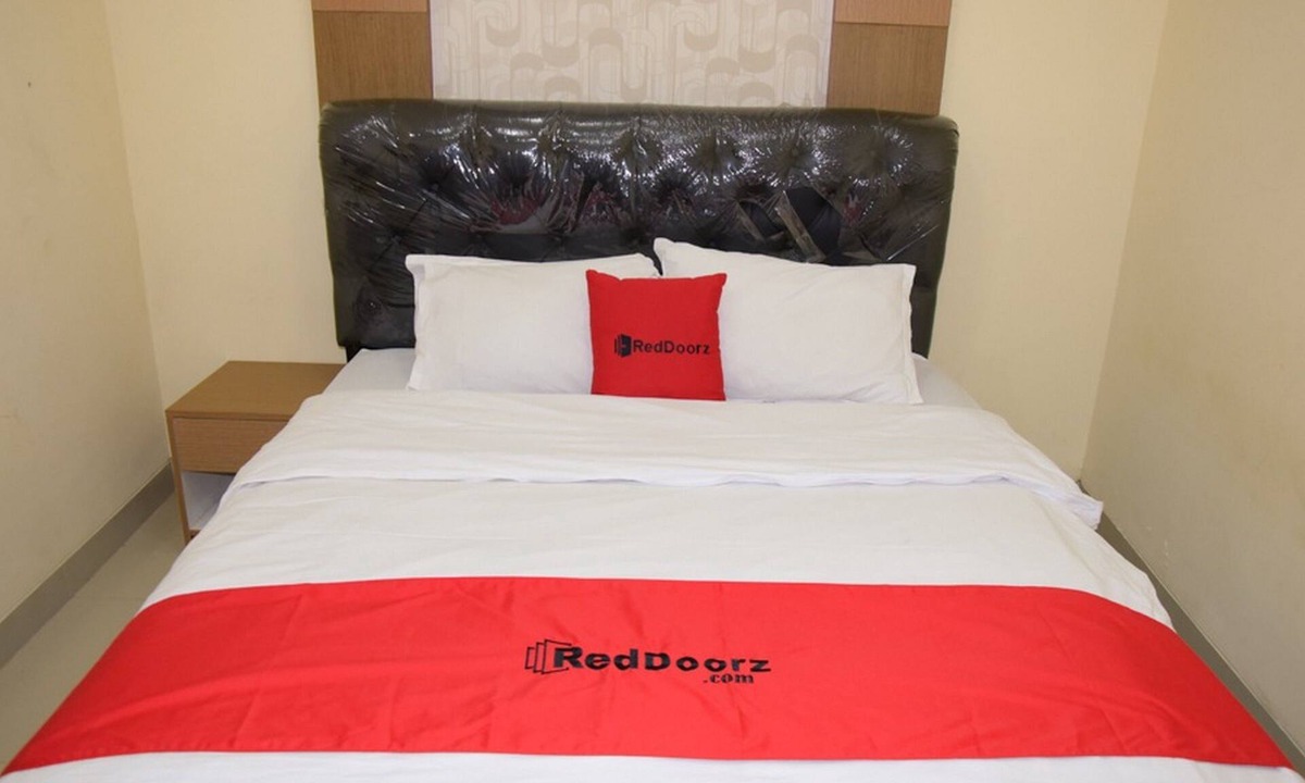 Pogung Lor Hotel | RedDoorz Syariah near Jogja City Mall 2