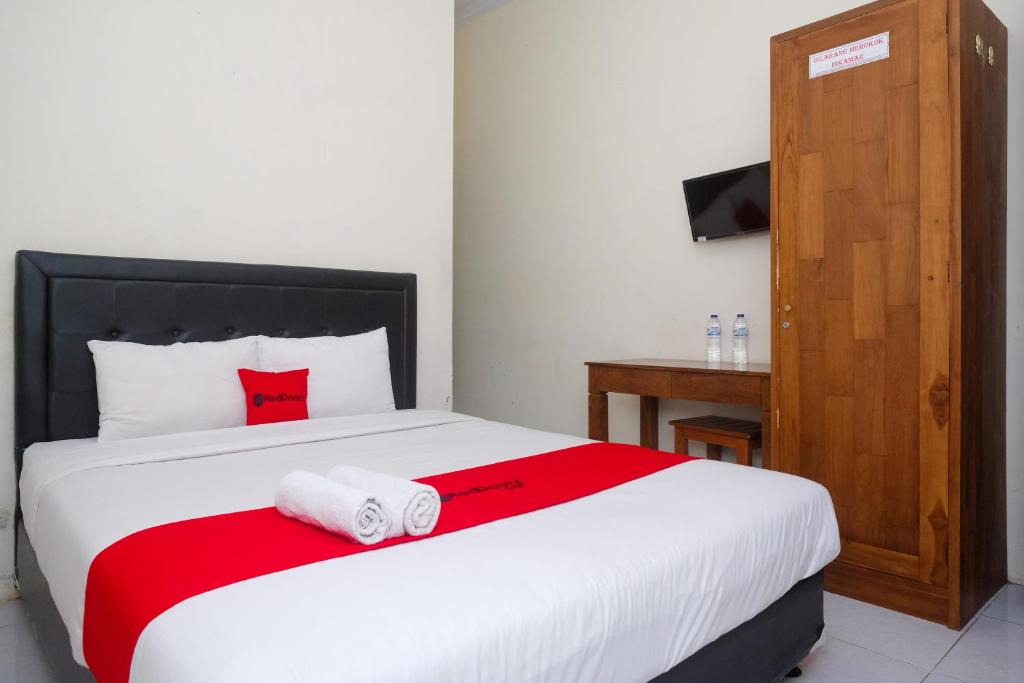 Condongcatur Hotel | RedDoorz Syariah near Pakuwon Mall Jogja