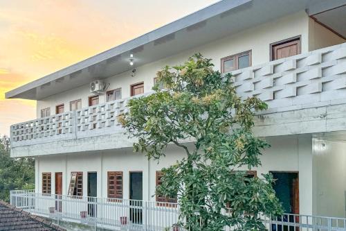 Salatiga Hotel | RedDoorz Syariah Near Rejosari Salatiga