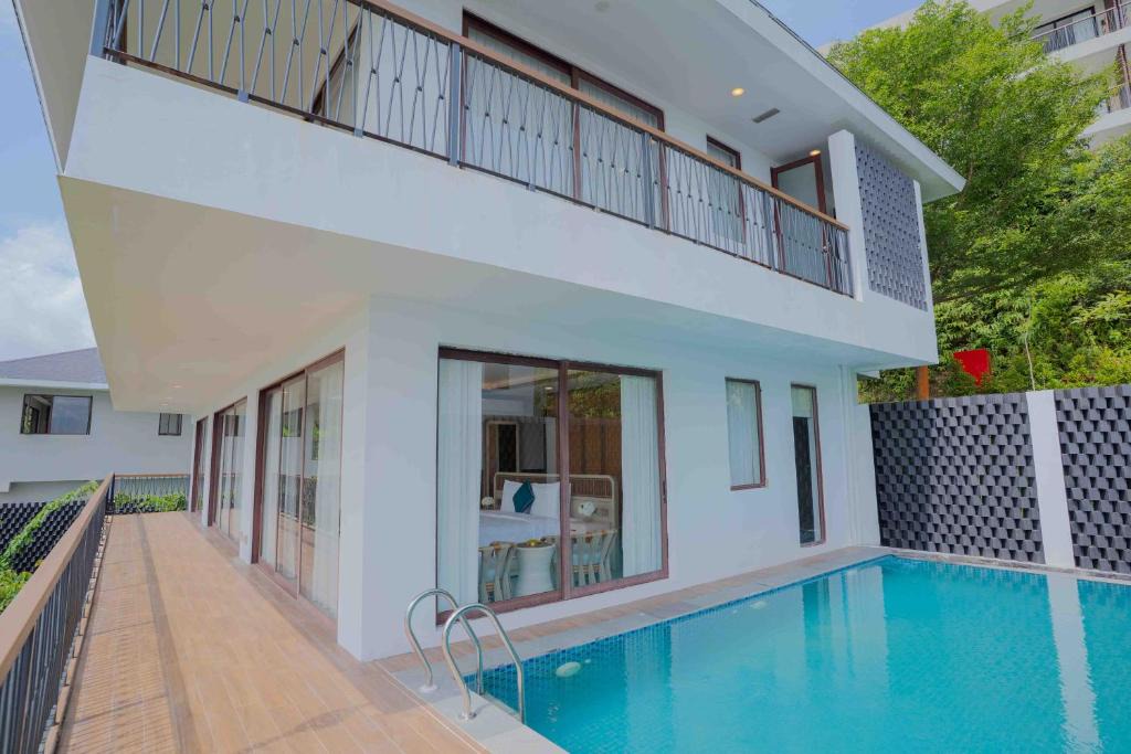 Tanjung Uncang Resort | Riahi Villas by Swiss-Belhotel, Nirup Island